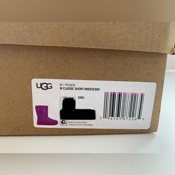 UGG Classic Short Iridescent Boots - Picture 6 of 6